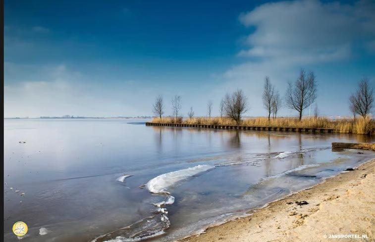 Vila Sari Steendam Exteriér fotografie