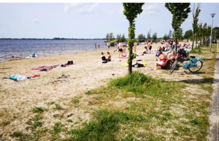 Vila Sari Steendam Exteriér fotografie